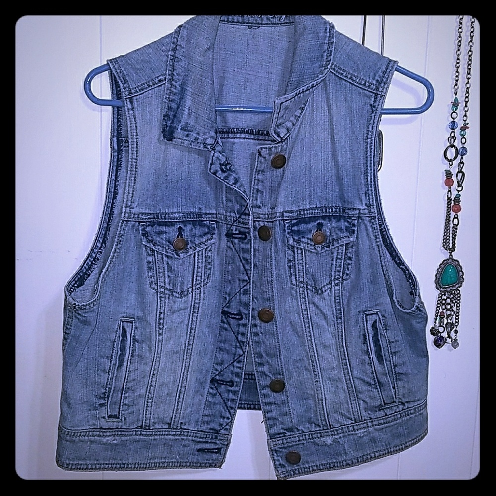 AE jean vest